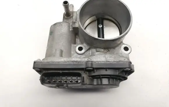 Toyota C-HR I Throttle valve 220300T110