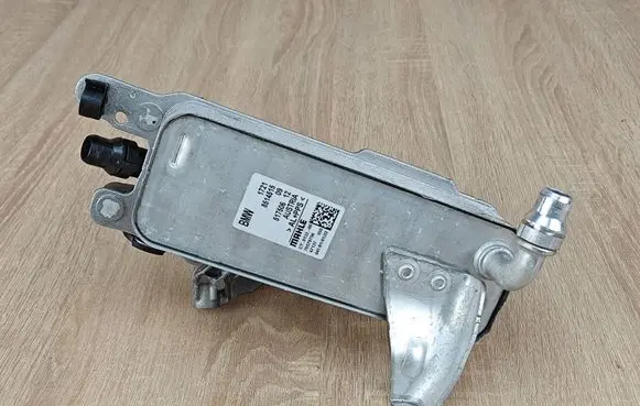 BMW 4 G22 G23 G24 G26 Transmission/gearbox oil cooler 8514515 70564516