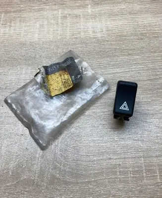 Renault 4 Hazard light switch 7701348545