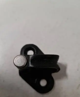 Volkswagen Transporter - Caravelle T4 Front door lock loop/hook striker 7D0837767E 701837253