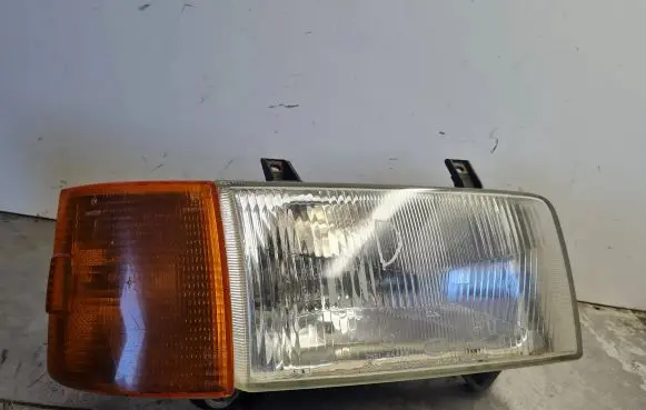 Volkswagen Transporter - Caravelle T4 Headlight/headlamp 0244438R20 701953050