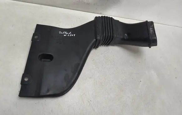 Mitsubishi Outlander Air intake duct part 1505A583