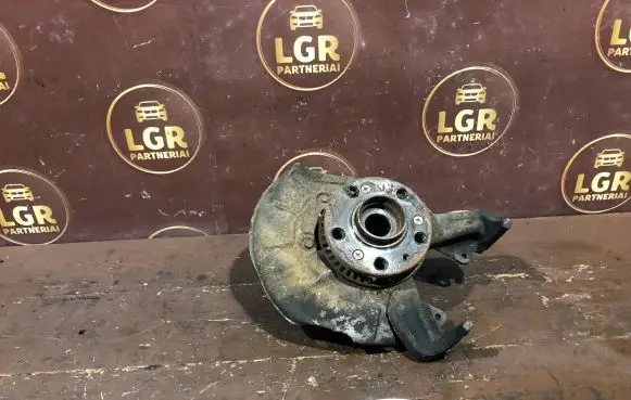 Volkswagen Golf IV Front wheel hub spindle knuckle