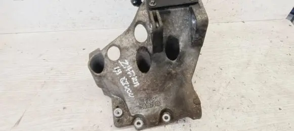 Opel Zafira B Fuel pump bracket 55187918