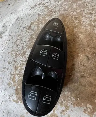 Mercedes-Benz E W211 Electric window control switch A2118210058 1720405005