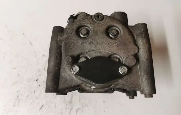 Jaguar S-Type Air conditioning (A/C) compressor (pump) 6R8319D629BA