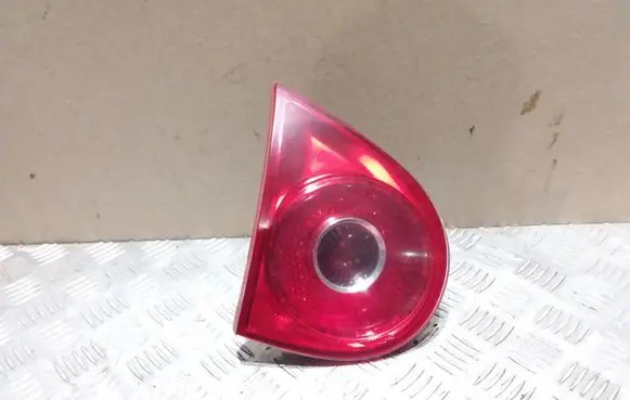 Volkswagen Golf V Tailgate rear/tail lights 1K6945093G 89031705