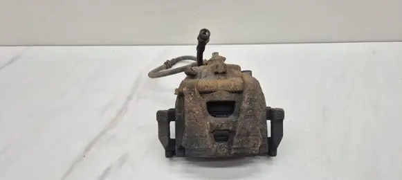 Audi Q3 8U Front brake caliper 5N0615124 5N0615125