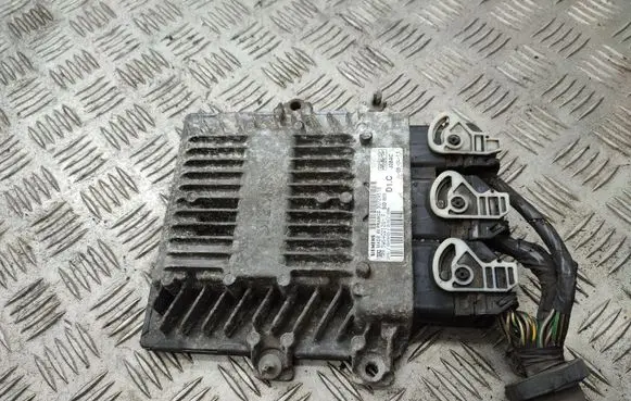 Volvo V50 Engine control unit/module 30729518 5WS40212GT