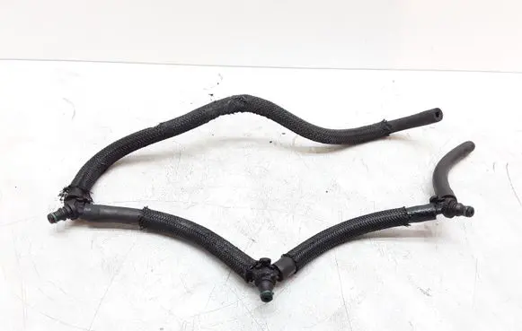 Volvo V50 Fuel injector supply line/pipe 