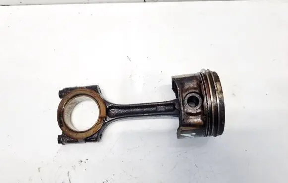Dacia Sandero Piston with connecting rod