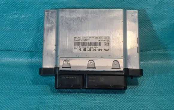 Skoda Octavia Mk3 (5E) Engine control unit/module 04E907309BH 0261S12609