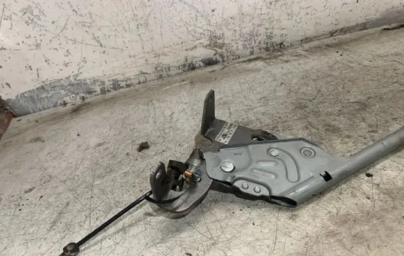 Mini One - Cooper R50 - 53 Hand brake release handle 676953303