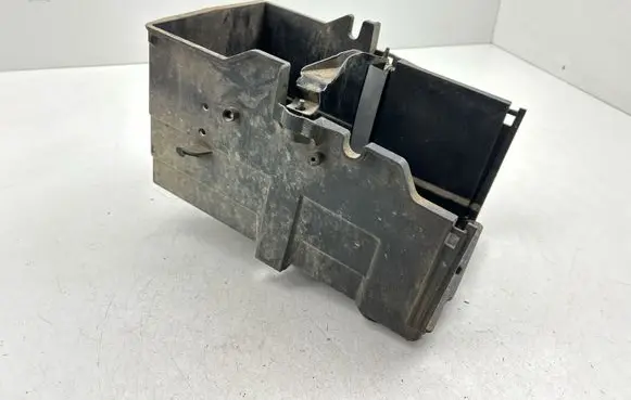 Battery box tray