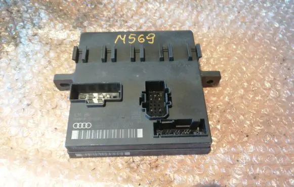 Audi A4 S4 B6 8E 8H Comfort/convenience module 8E0907279C