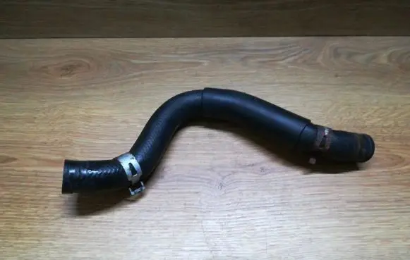 Mazda 2 Engine coolant pipe/hose