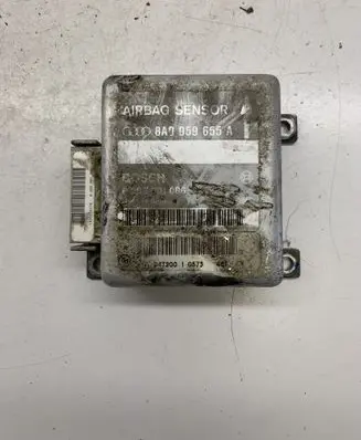 Audi A6 S6 C4 4A Airbag control unit/module 8A0959655A 0285001086