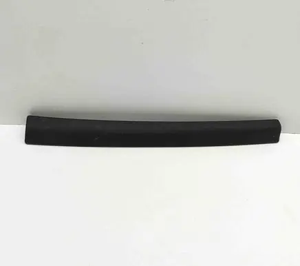 Maserati Levante Dashboard lower bottom trim panel 670067026