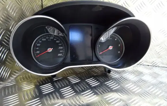 Mercedes-Benz C W205 Speedometer (instrument cluster) A2059000334