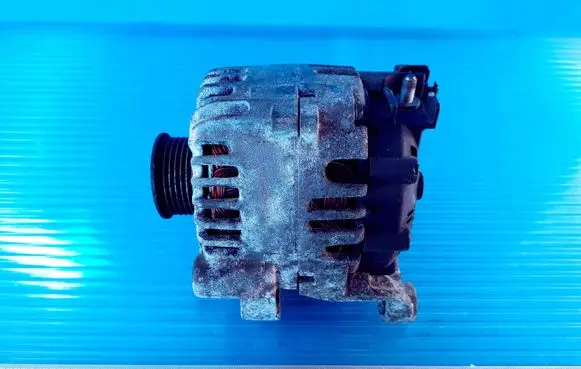 BMW 3 E90 E91 Generator/alternator 7802471 2543306B S29AN06