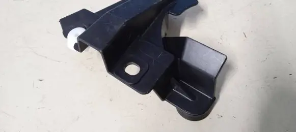 Suzuki SX4 S-Cross Horn signal holder/bracket 3856061M0
