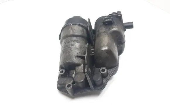 Volvo V70 Oil filter cover 08642839