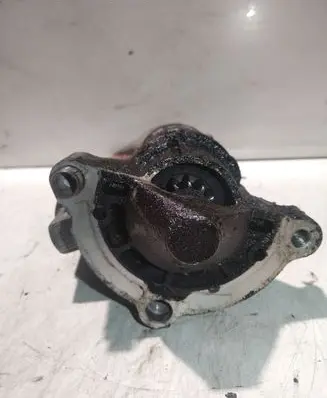 Citroen Xsara Picasso Starter motor M000T82081