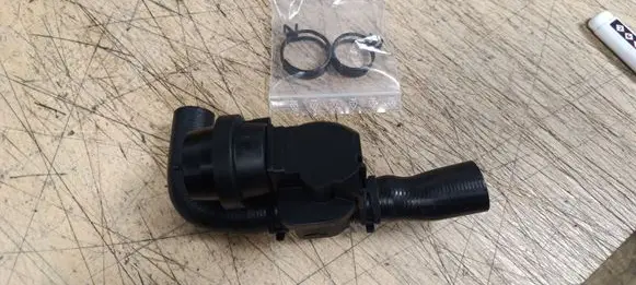 Mercedes-Benz CLA C117 X117 W117 Vacuum valve A2702001600