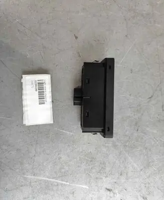 Volvo C40 Tailgate opening switch 32350330