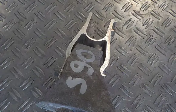 Volvo S90, V90 Engine mount bracket 31339951