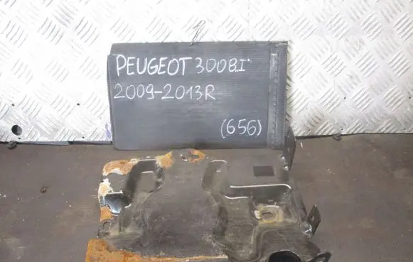 Peugeot 3008 I Battery tray 