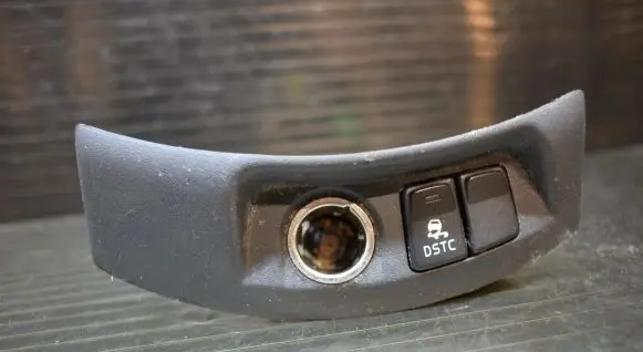 Volvo V50 Cigarette lighter 8686026