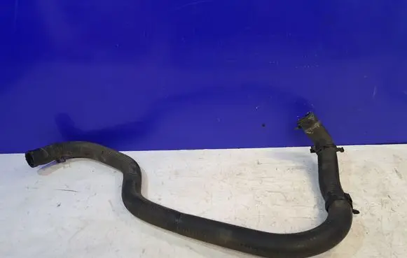 Chevrolet Tahoe Engine coolant pipe/hose 15895598