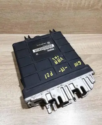 Volkswagen Golf III Engine control unit/module ECU 0261200784 1H0907311H