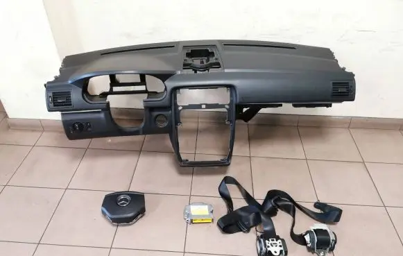 Mercedes-Benz B W245 Airbag set with panel A1696802387 1006045