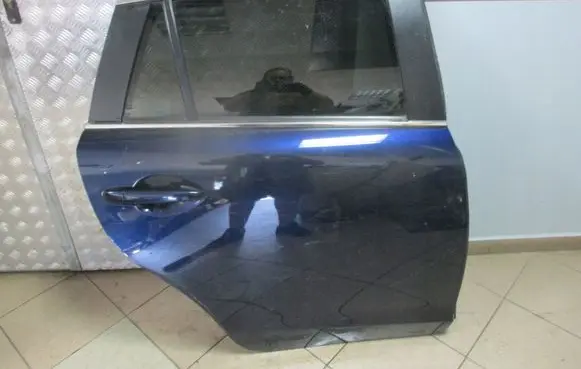 Mazda 6 Rear door