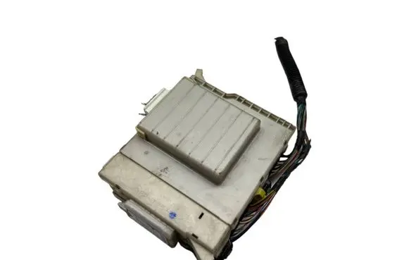Lexus GS 300 350 430 450H Fuse module 8273030A62 712200552 97960W