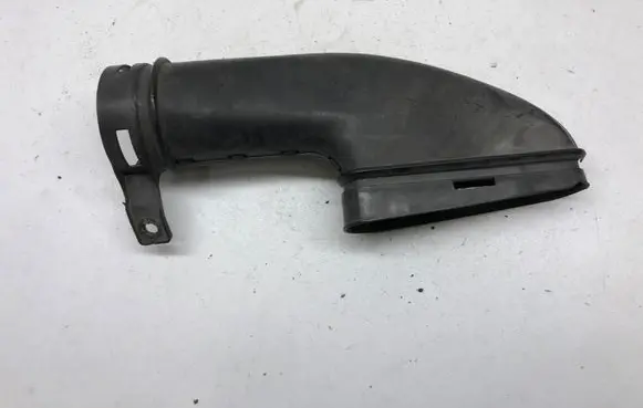 Mercedes-Benz E W212 Air intake duct part A6510903437
