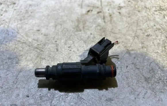 Toyota Auris 150 Fuel injector 0280156019