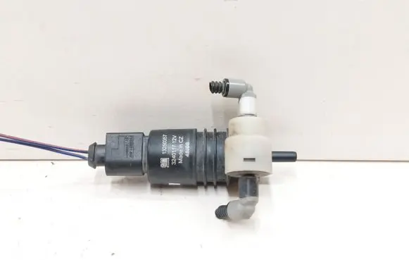 Opel Insignia A Windscreen/windshield washer pump 13250357 3240117