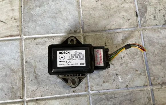 Mercedes-Benz Vaneo W414 ESP acceleration yaw rate sensor 0265005246 A0025426618