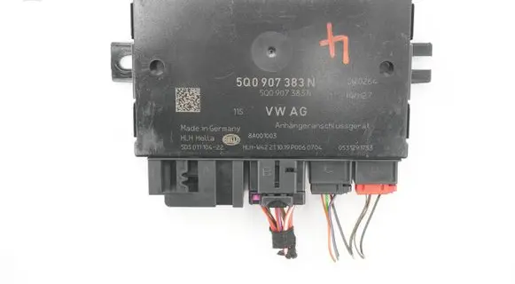 Volkswagen PASSAT B8 Tow bar trailer control unit/module 5Q0907383N