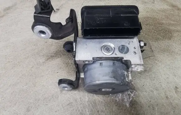Ford Edge II ABS Pump K2GC2B373DE