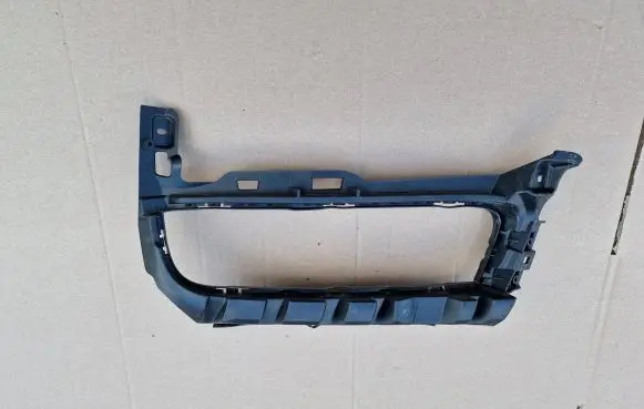 Audi E-tron GT Front bumper lower grill 85H807095