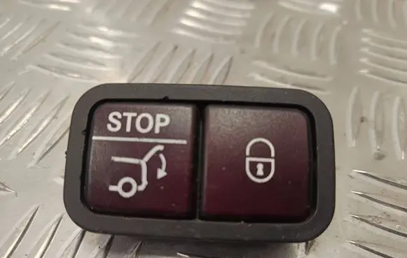 Mercedes-Benz E W212 Tailgate/boot open switch button 2128210551 32132103