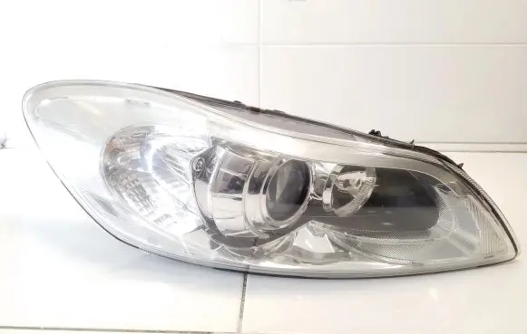 Volvo C30 Headlight/headlamp 31299819 1307329269