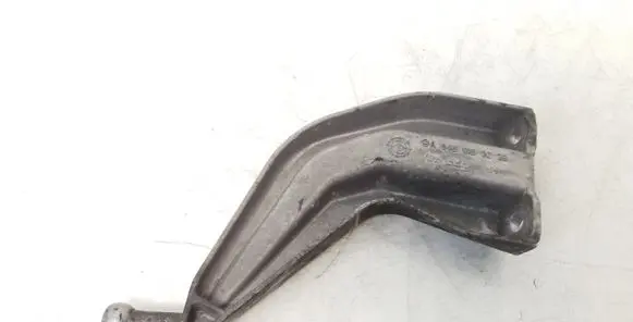 Mercedes-Benz E W211 Engine mounting bracket A6460160238