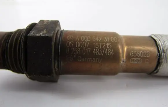 Mercedes-Benz C W205 Lambda probe sensor a0005423100