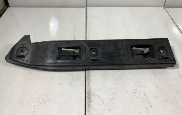 Volkswagen Golf IV Front bumper mounting bracket 1J0807184A