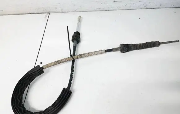 Volkswagen Golf V Gear shift cable linkage 1K0711266AA